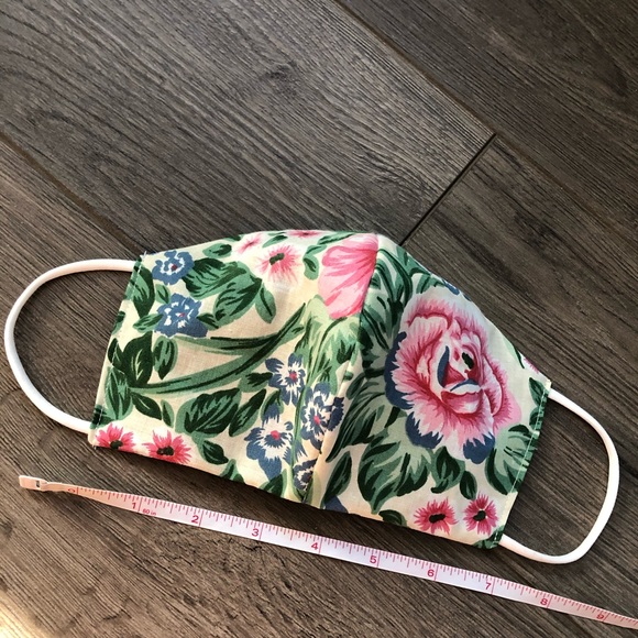 3 Floral Handmade cotton face masks - Picture 6 of 7